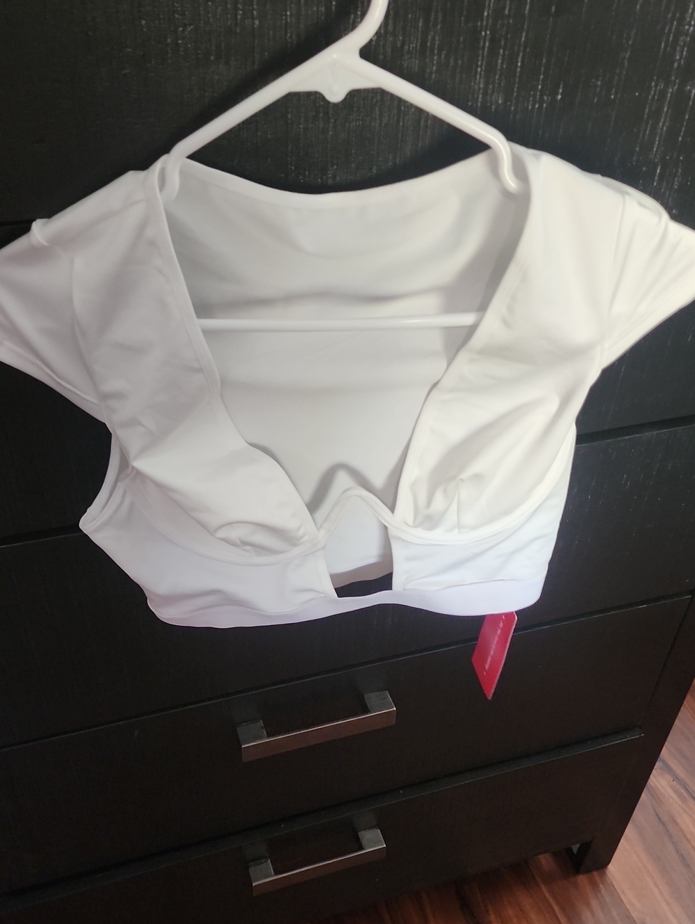 SHEIN White Front Cutout Short Sleeve Crop Top